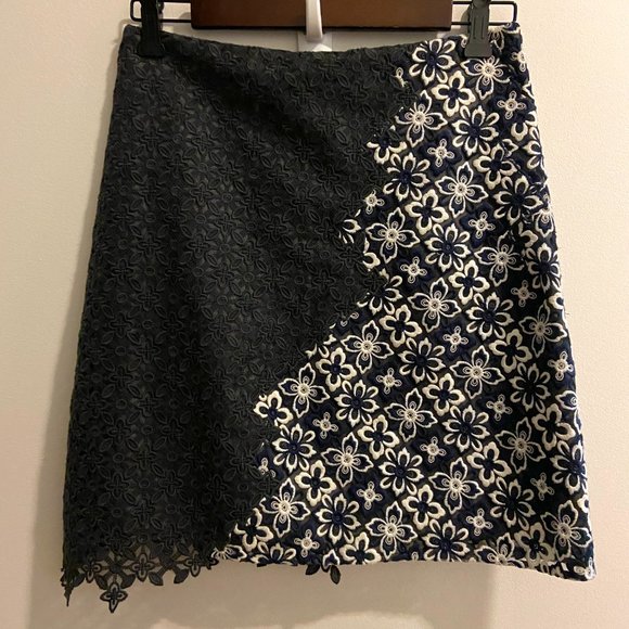 NEW 3.1 Phillip Lim Navy Blue White Floral Lace Mini Skirt Size 2 - Picture 1 of 5